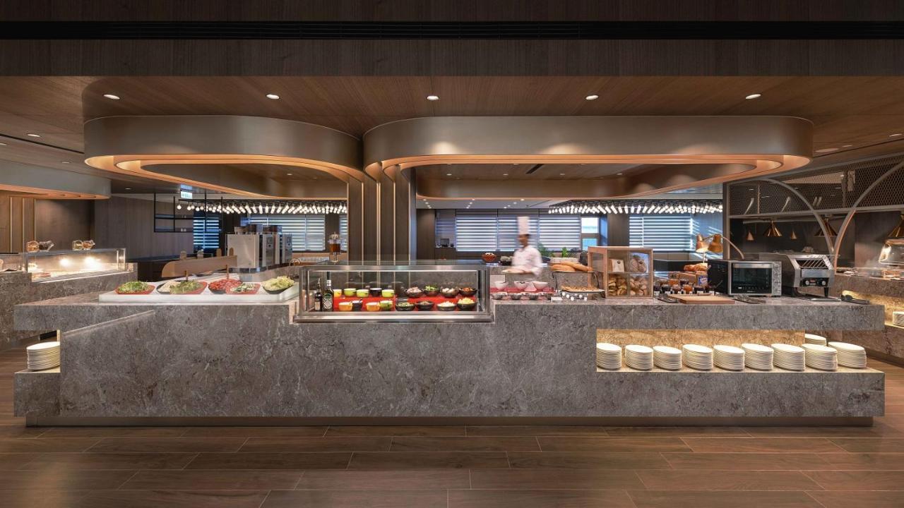 The Howard Plaza Hotel Kaohsiung Exterior foto The buffet at the lounge
