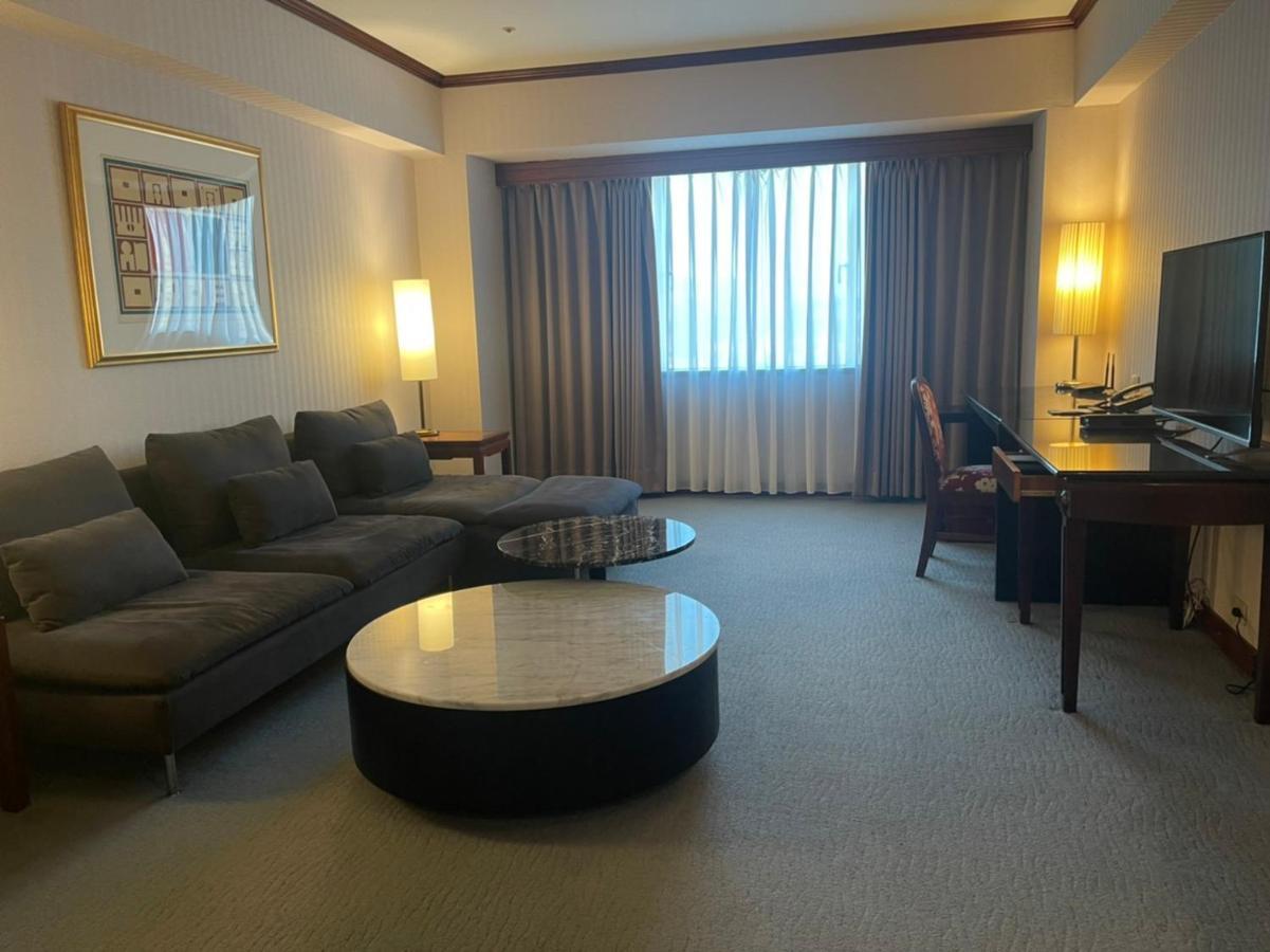The Howard Plaza Hotel Kaohsiung Exterior foto A suite at the hotel
